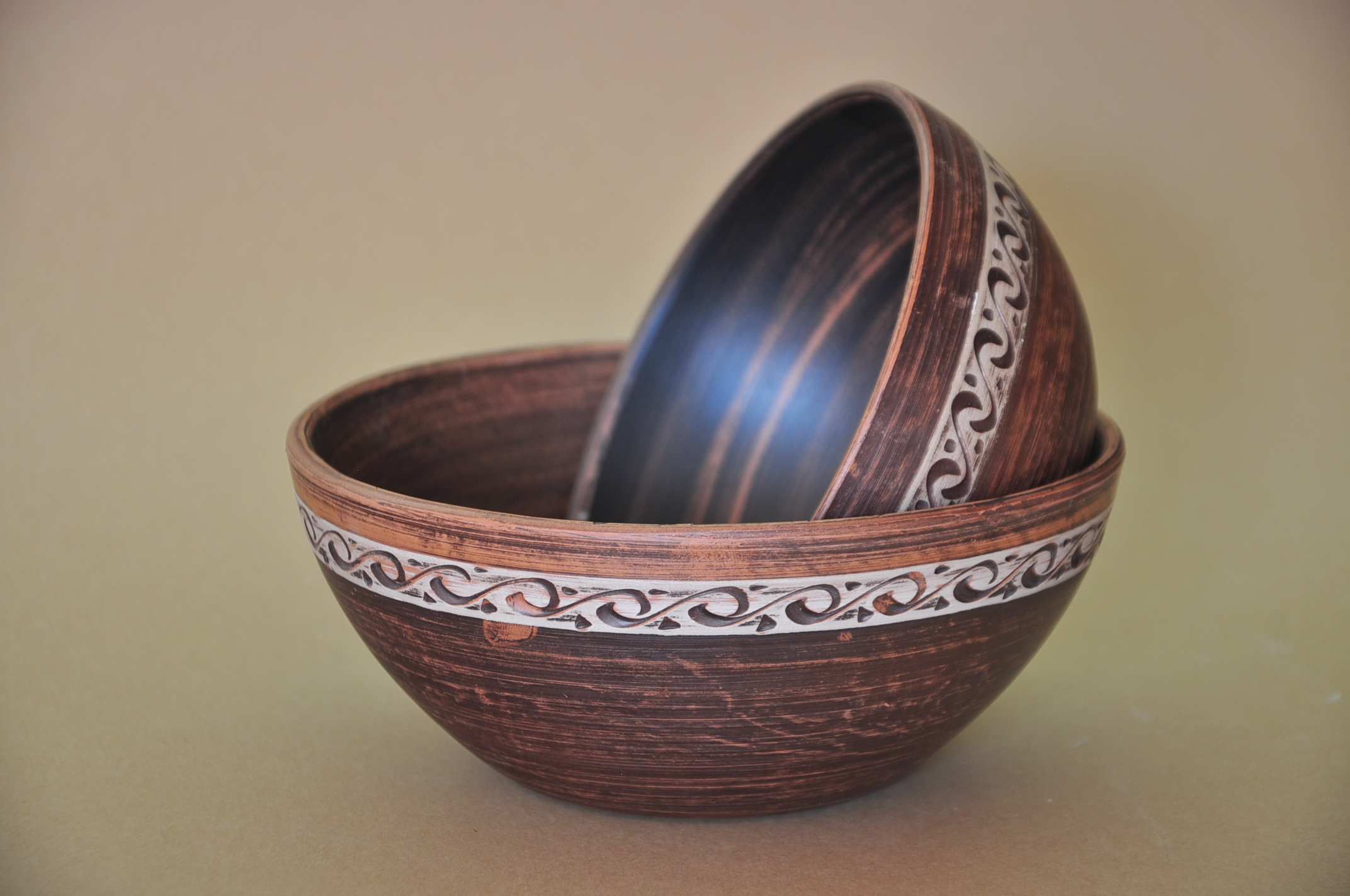 činije od mlečne keramike